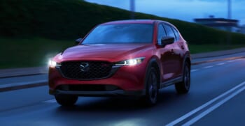 2023 Mazda CX-5 vs. 2023 Mitsubishi Outlander Comparison – Kelley Blue Book