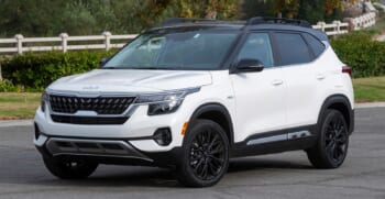 2023 Kia Seltos vs. 2023 Subaru Crosstrek Comparison – Kelley Blue Book