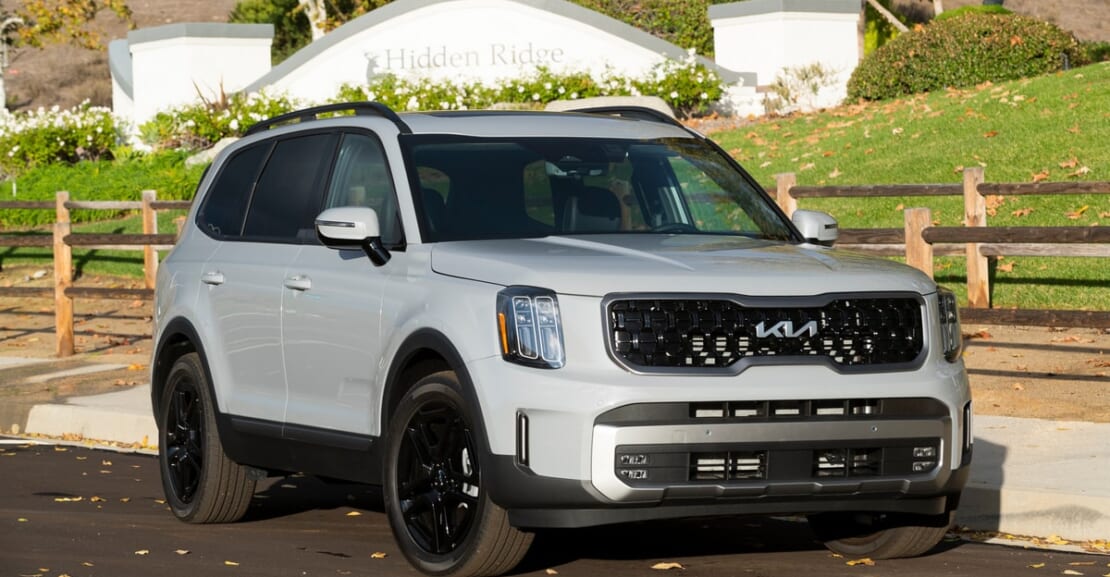 2023 Kia Telluride vs. 2023 Honda Pilot Comparison – Kelley Blue Book